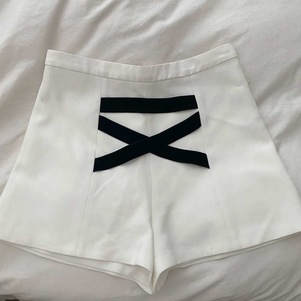 Alexis shorts, size small